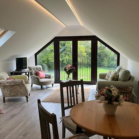 The Stable, Grove End Farm Apartment Petworth Exterior foto