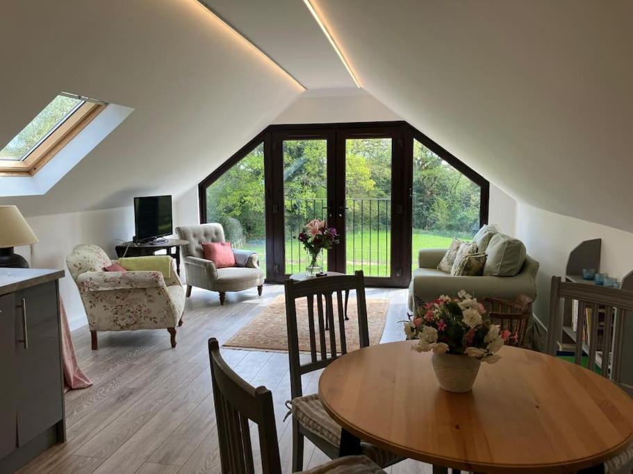 The Stable, Grove End Farm Apartment Petworth Exterior foto
