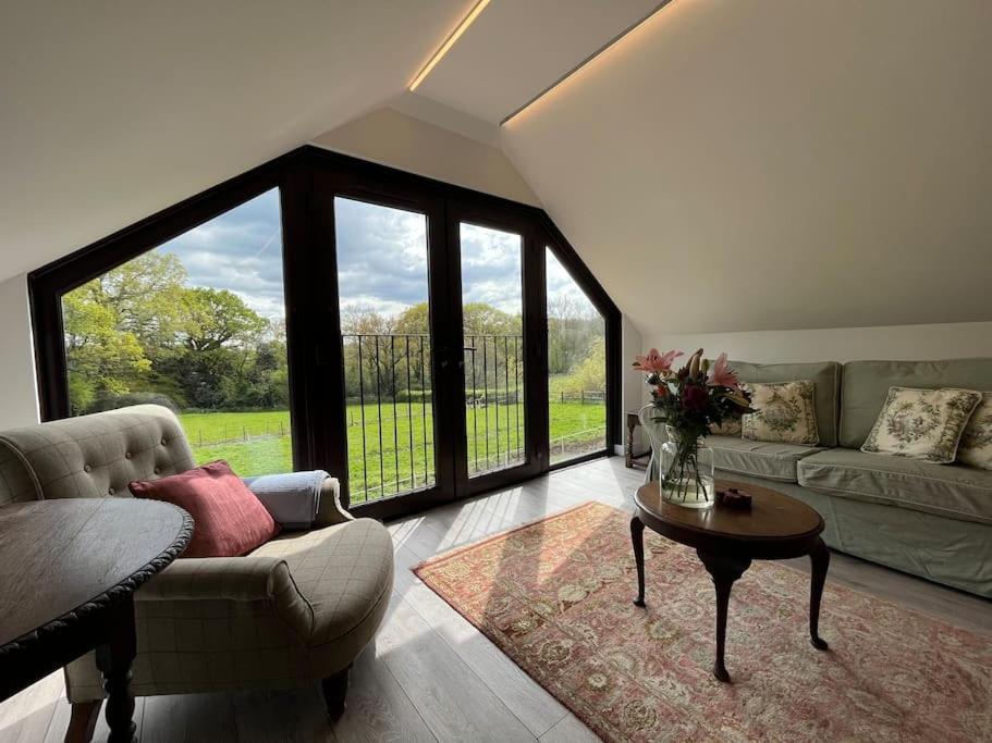 The Stable, Grove End Farm Apartment Petworth Exterior foto